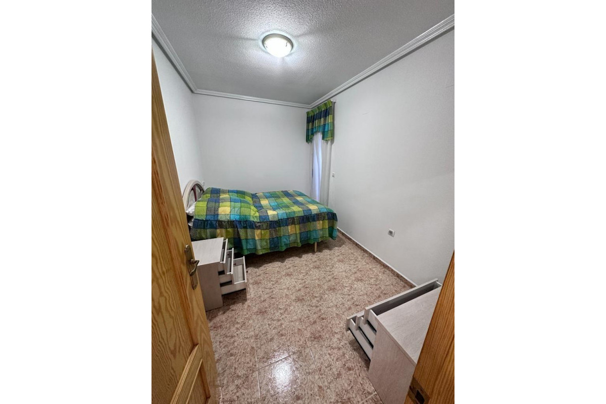 Resale - Apartment  - Torrevieja - Acequion