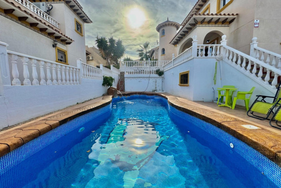 Herverkoop - Villa - Orihuela Costa - Lomas de Cabo Roig