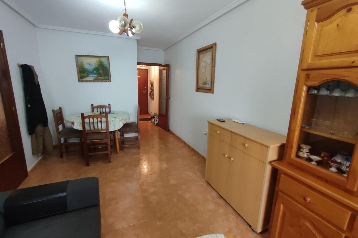 Resale - Apartment  - Torrevieja - El molino