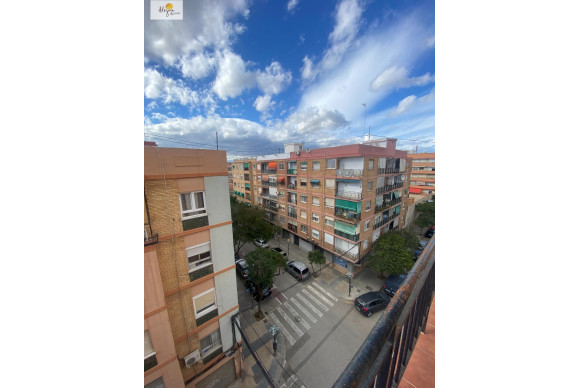 Herverkoop - Appartement  - Valencia - Benicalap