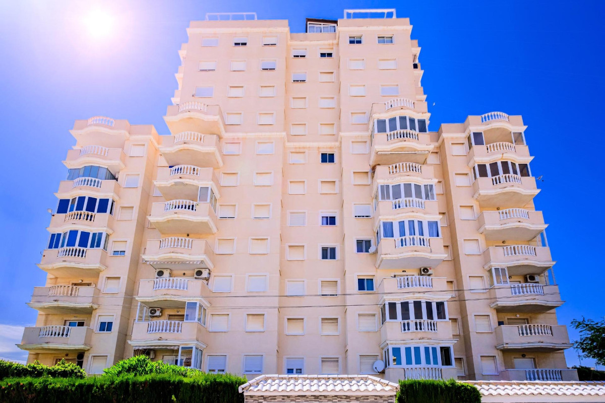 Alquiler a largo plazo - Apartamento / piso - Torrevieja - Parque las naciones