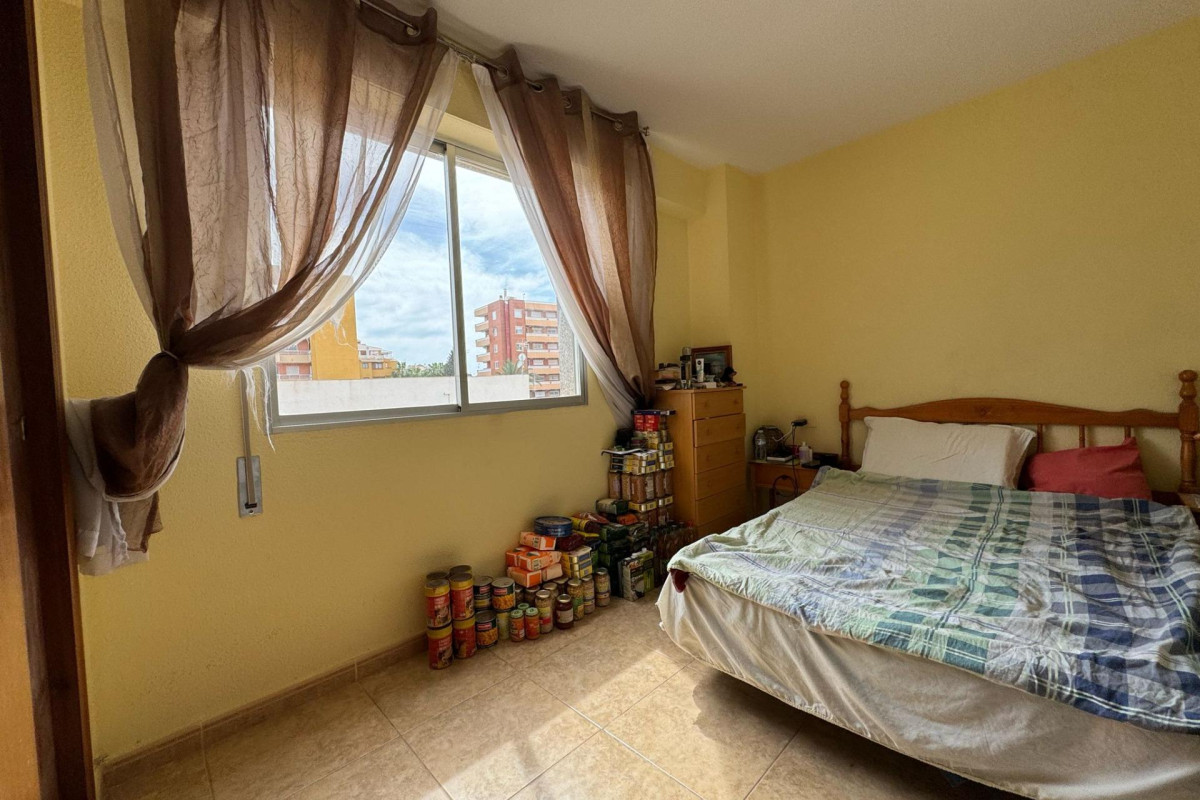 Resale - Apartment  - Torrevieja - Punta prima
