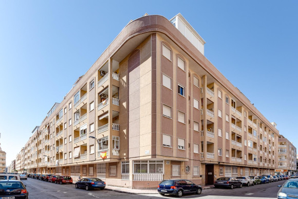 Resale - Apartment  - Torrevieja - Centro