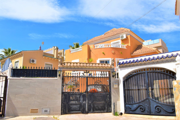 Herverkoop - Vrijstaande Villa - Orihuela Costa - El Galan
